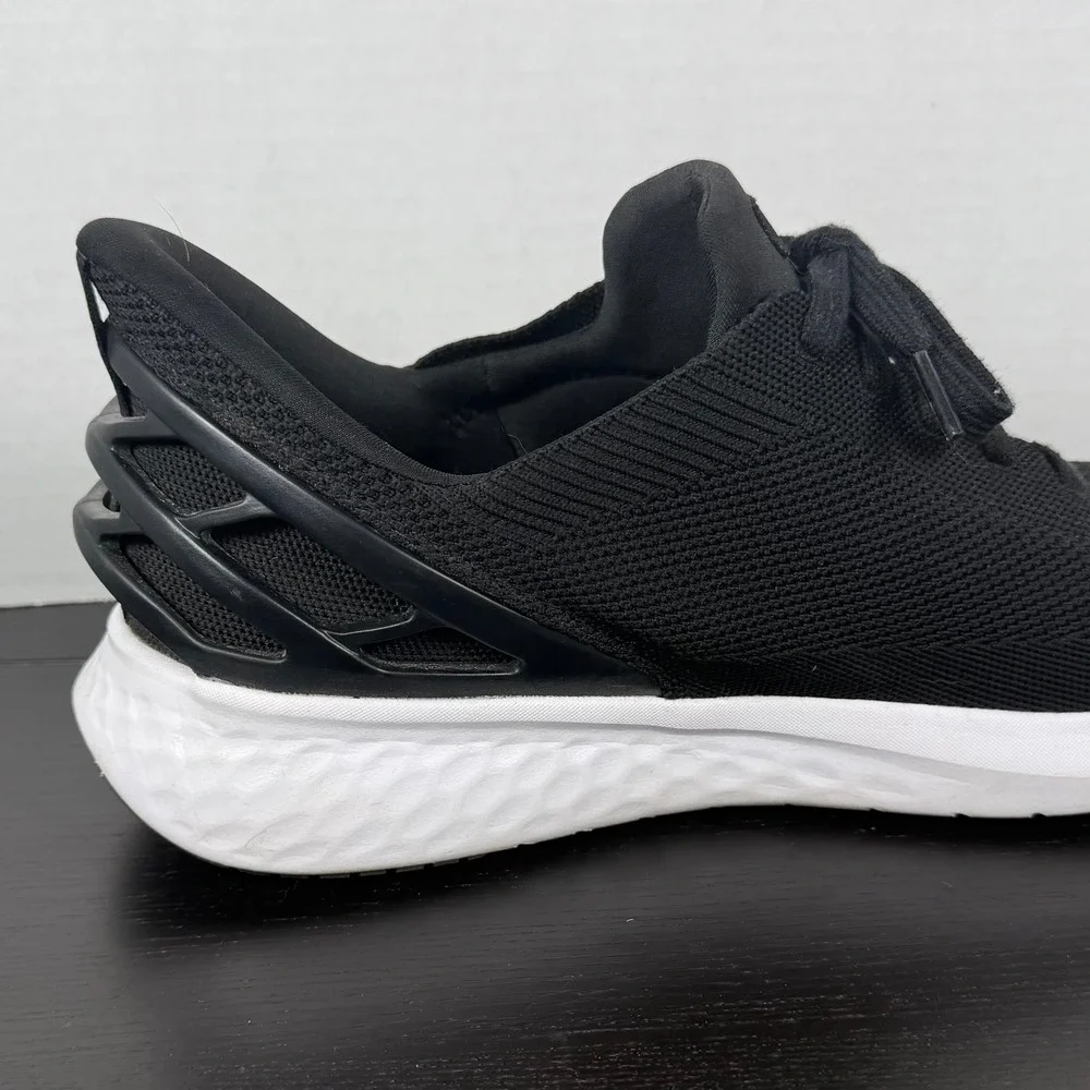 Kizik Men 10.5 Wide Black Lima Hands-Free Slip On Sneakers Shoes L3FCDATHBK01-2E